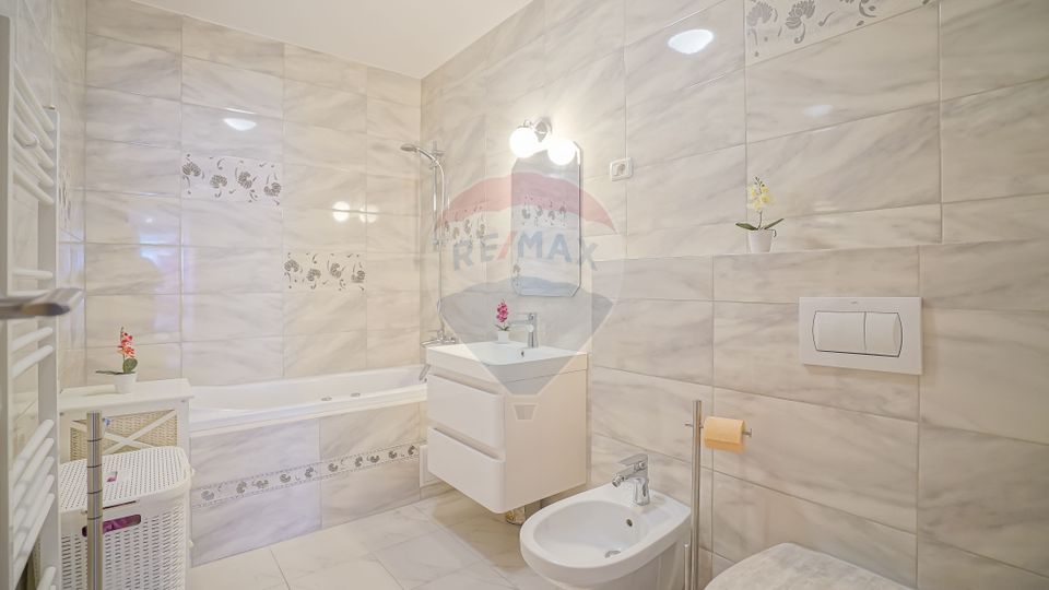 REZERVAT! Penthouse cochet, 3 camere, terasă mare, langă aeroport