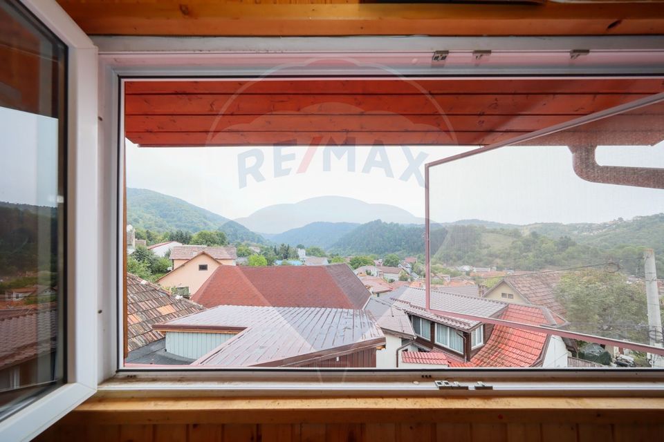 Vilă cu 3 camere, de vânzare, în zona Centrul Istoric!