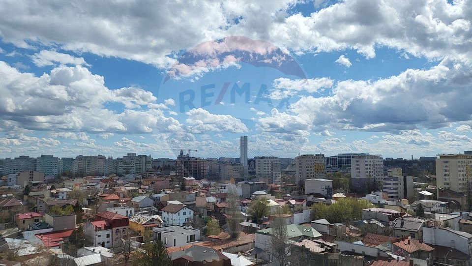 Apartament 2 camere de vanzare, bloc 1982, 57 mp, priveliste superba
