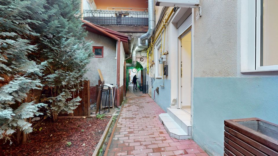 43sq.m Commercial Space for rent, Centrul Istoric area