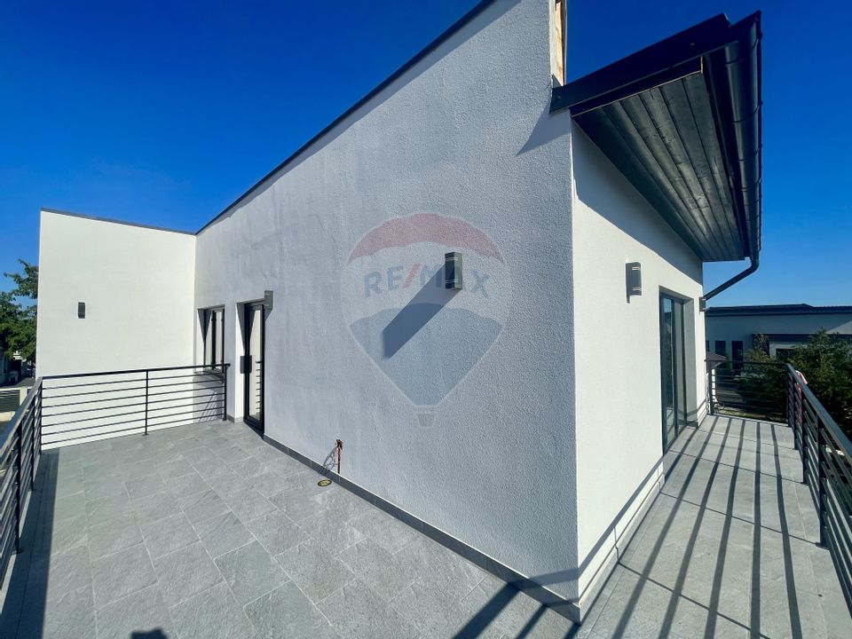 Casă / Vilă cu 4 camere de vânzare în zona Nord