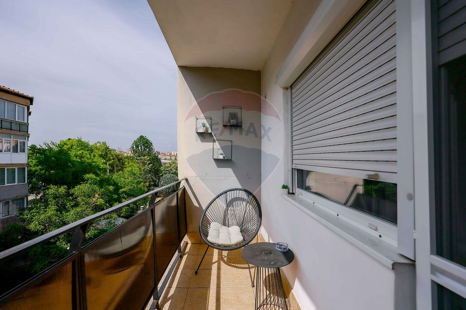 Apartament modern de vânzare cu 4 Camere, zona Cazaban