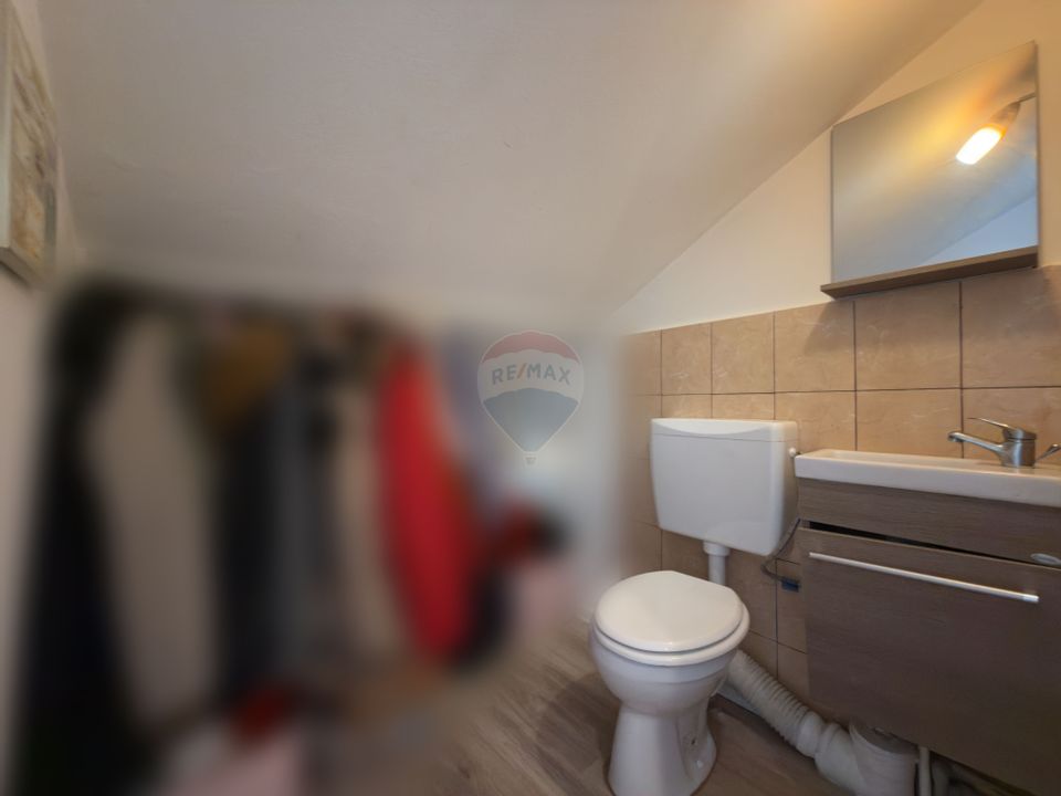 Casă cu 5 camere de vânzare în zona 3 Insule, Arad