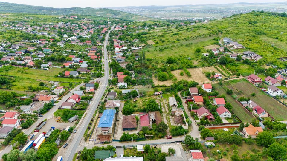 Land 3,700sqm Tomesti / Strada MORII