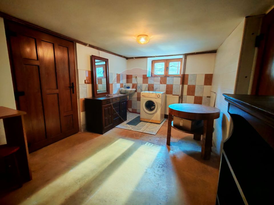 Casă spațioasă cu panoramă superbă+garsonieră separată, venit pasiv.