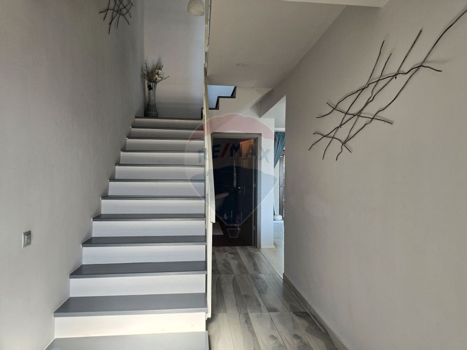 Duplex cu panorama superba, grădină spațioasă, strada Narciselor