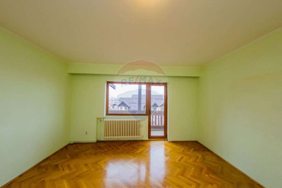 Casă de închiriat lângă parc – potrivită pentru centru / birouri