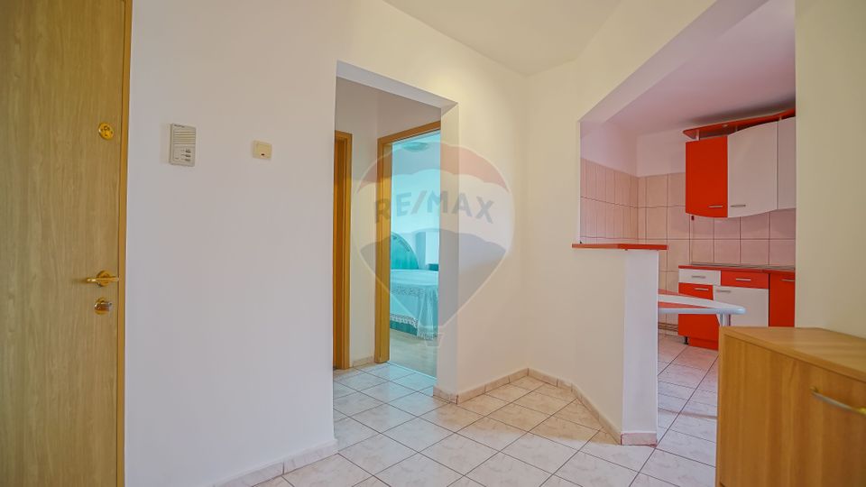 REZERVAT ! Apartament cu 2 camere de vânzare în zona Tractorul