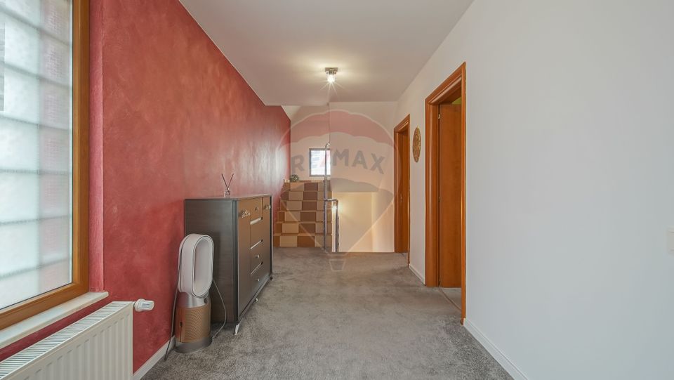 Casă cu garaj și panouri fotovoltaice – Codlea!