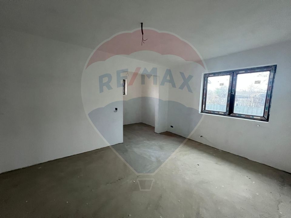 Casă 4 camere Rachitosu