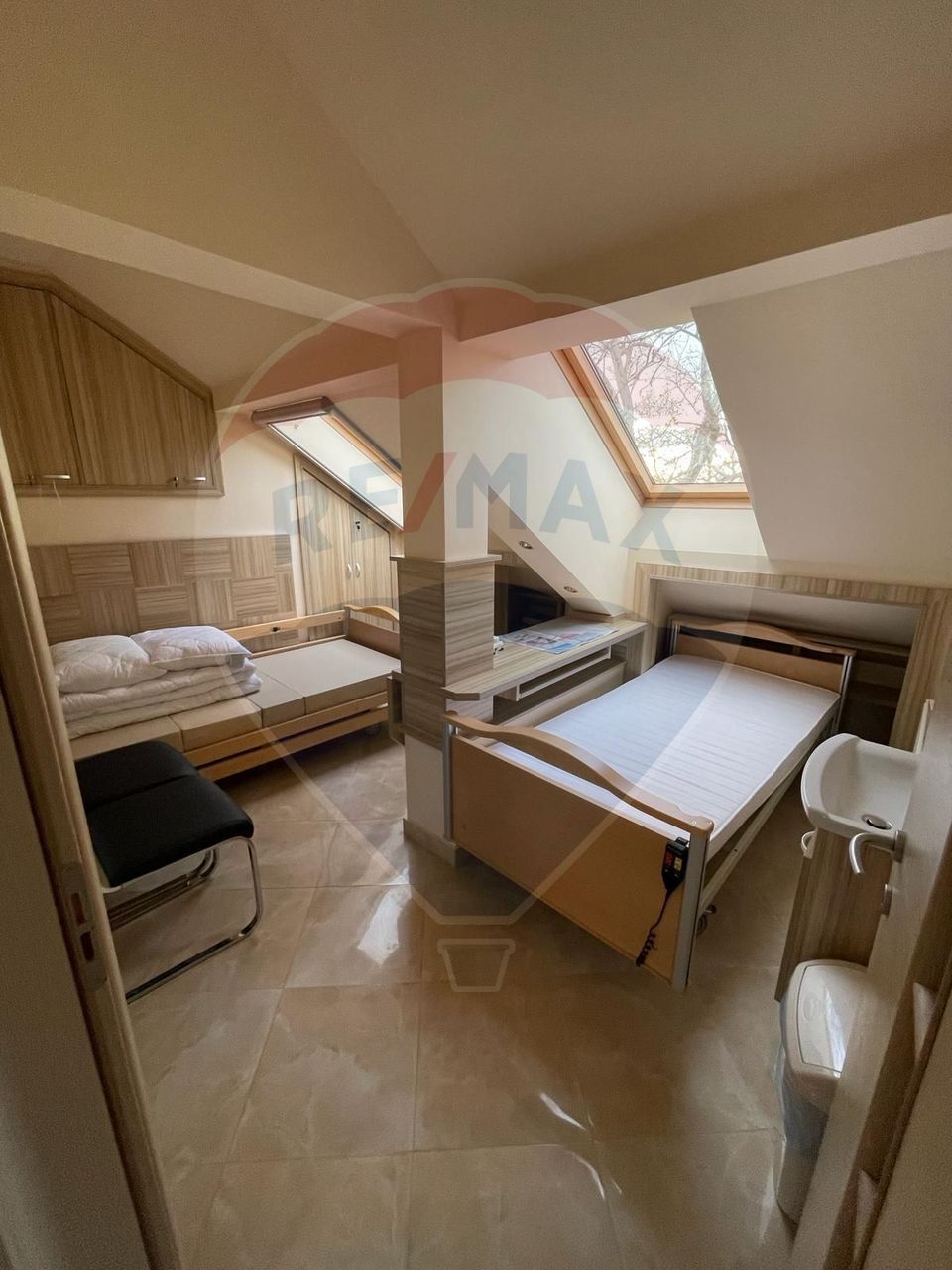 12 room House / Villa for sale, Valenta area