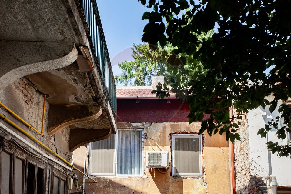 Apartament cu 2 camere de vânzare în zona Ultracentral