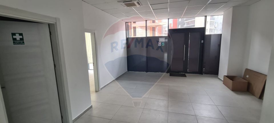 250sq.m Commercial Space for rent, Metalurgiei area