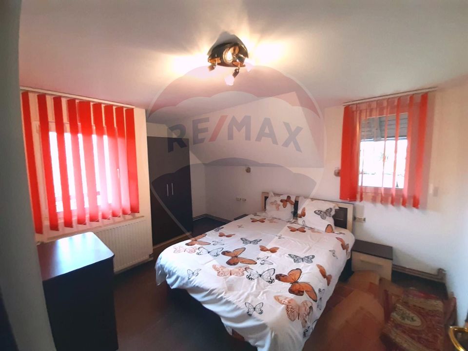 Casă / Vilă cu 7 camere   în zona Bran-Tohanita