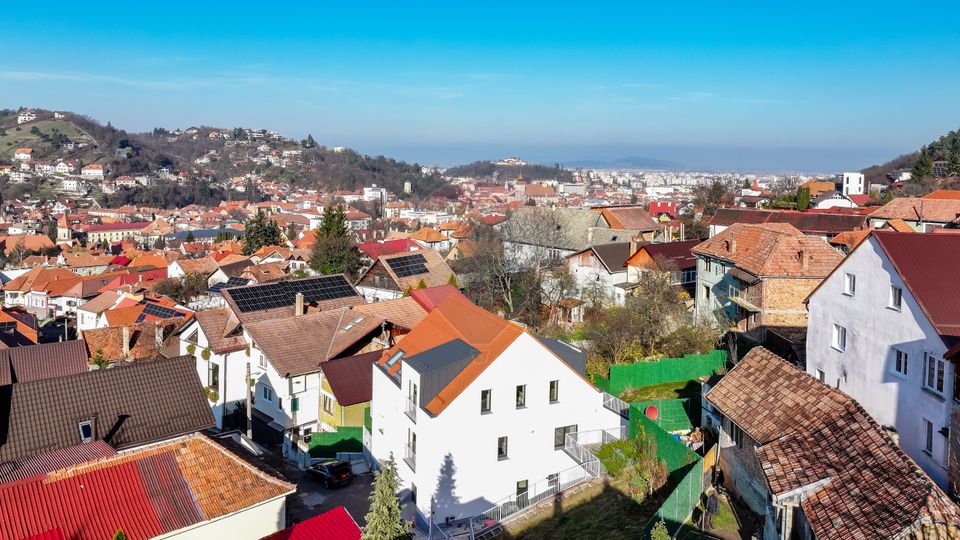 Armonie între tradiție și modernitate – Vilă contemporană în Brasov