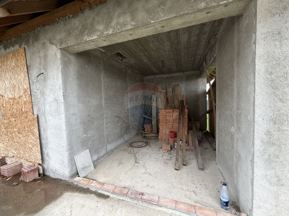 7 room House / Villa for sale, Est area