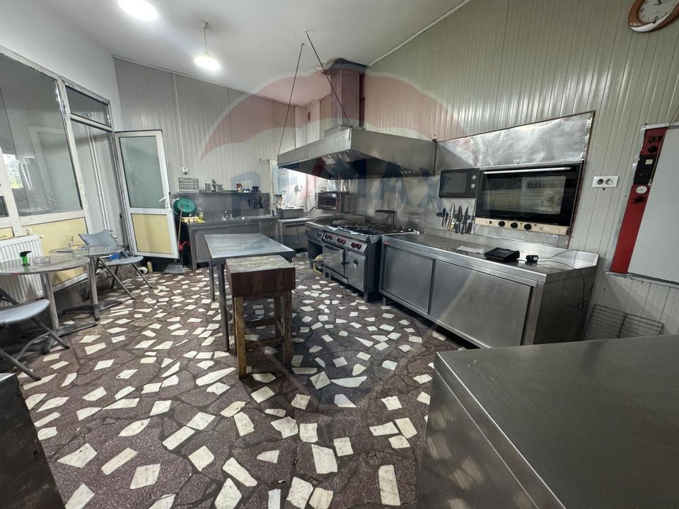 Spațiu comercial de 900mp de închiriat în zona Romanesti