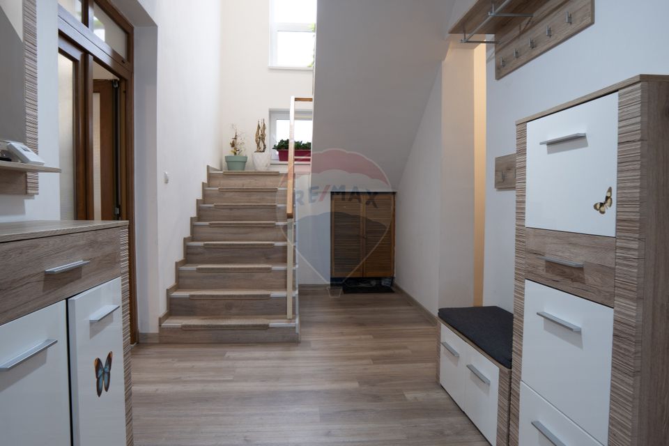 DE VANZARE Reședință Premium cu Piscină și Teren Generos – Chiajna