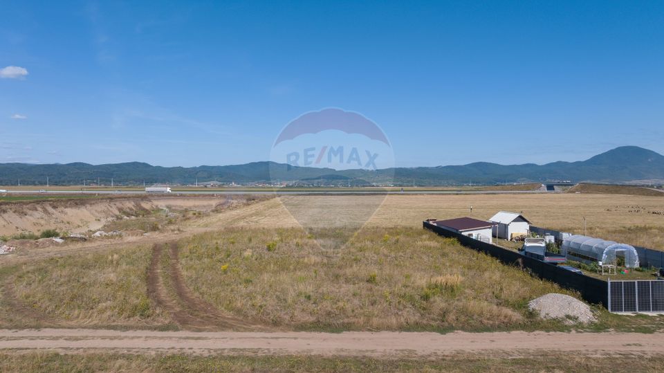 Land 686sqm Cristian / Strada Fara nume