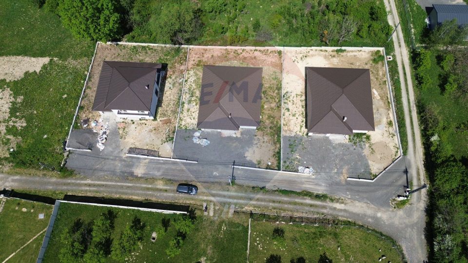 6 room House / Villa for sale, Est area