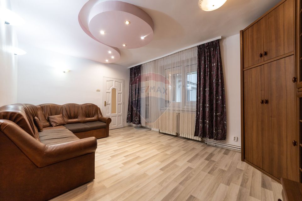 Apartament 3 camere de închiriat zona Intim Arad