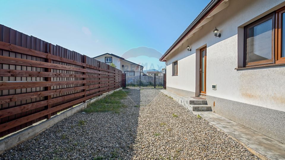 Refugiul tău de lângă Brașov – Casă P+M în cartierul Izvor, Tralungeni