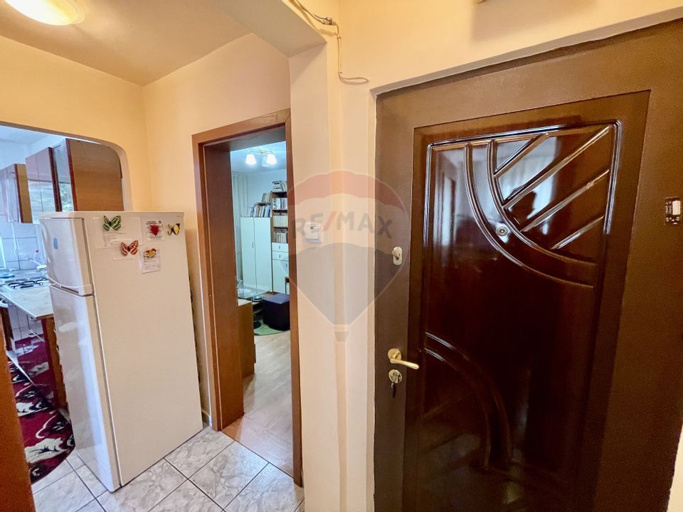 Apartament cu 3 camere de vânzare în zona Sud