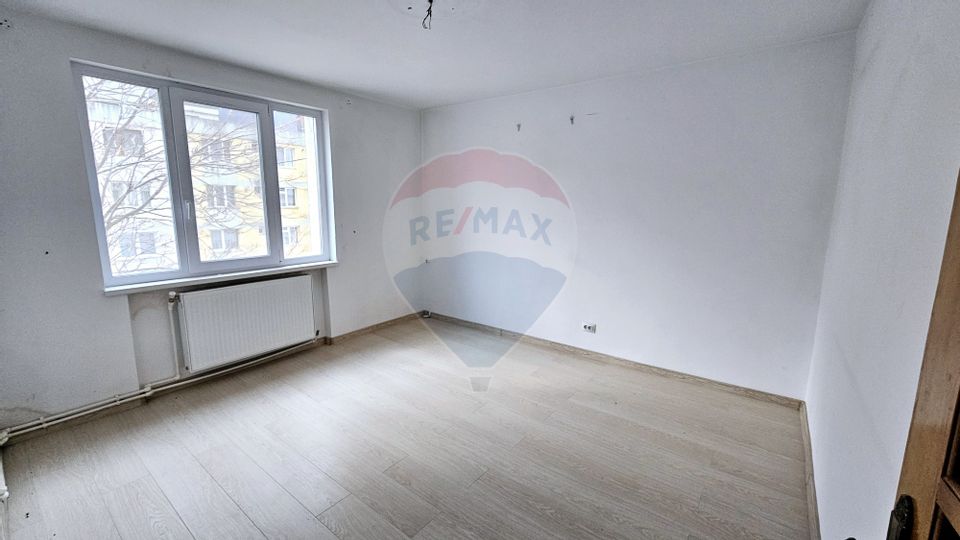 Apartament 4 Camere Precista