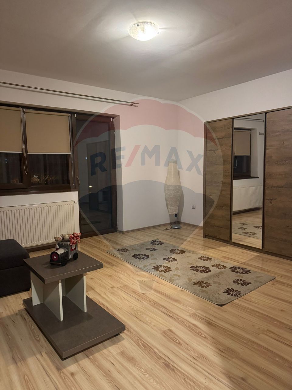 2 camere, bloc nou, central, etaj3/3