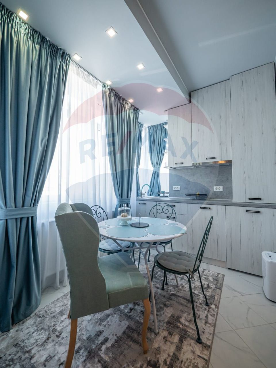 5 room House / Villa for sale, Central area