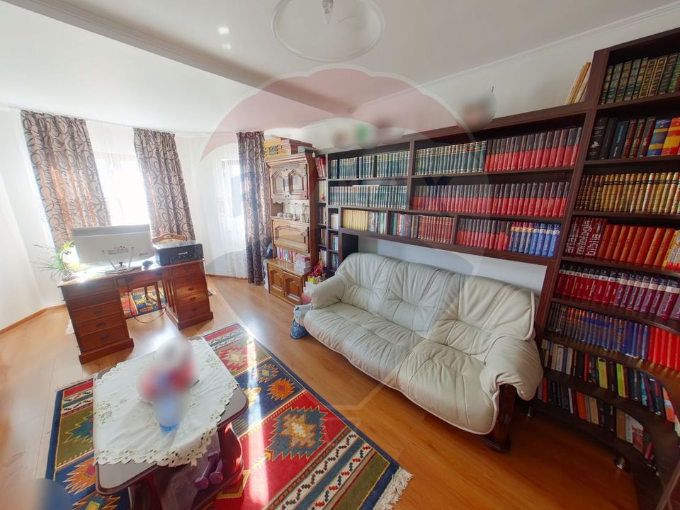 5 room House / Villa for sale