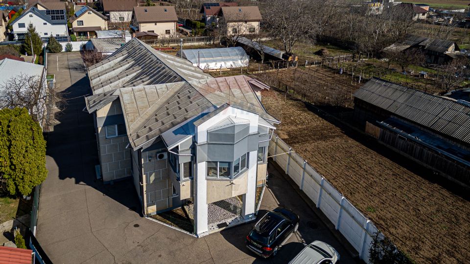 940sq.m Commercial Space for rent, Serbanesti area