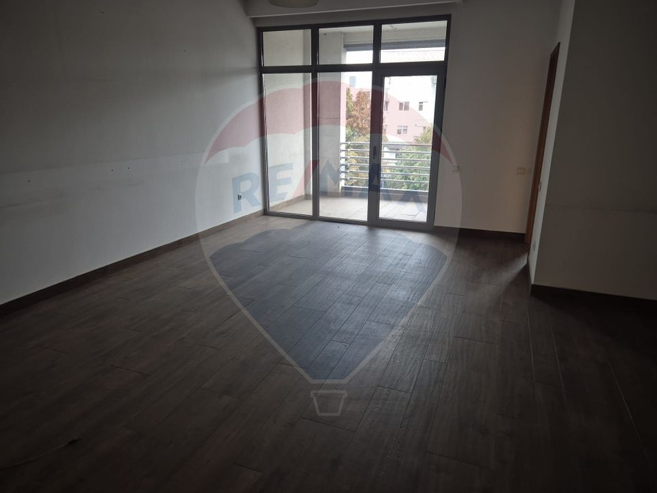 Spațiu de birouri de închiriat în zona Bistrita Lac- Cora