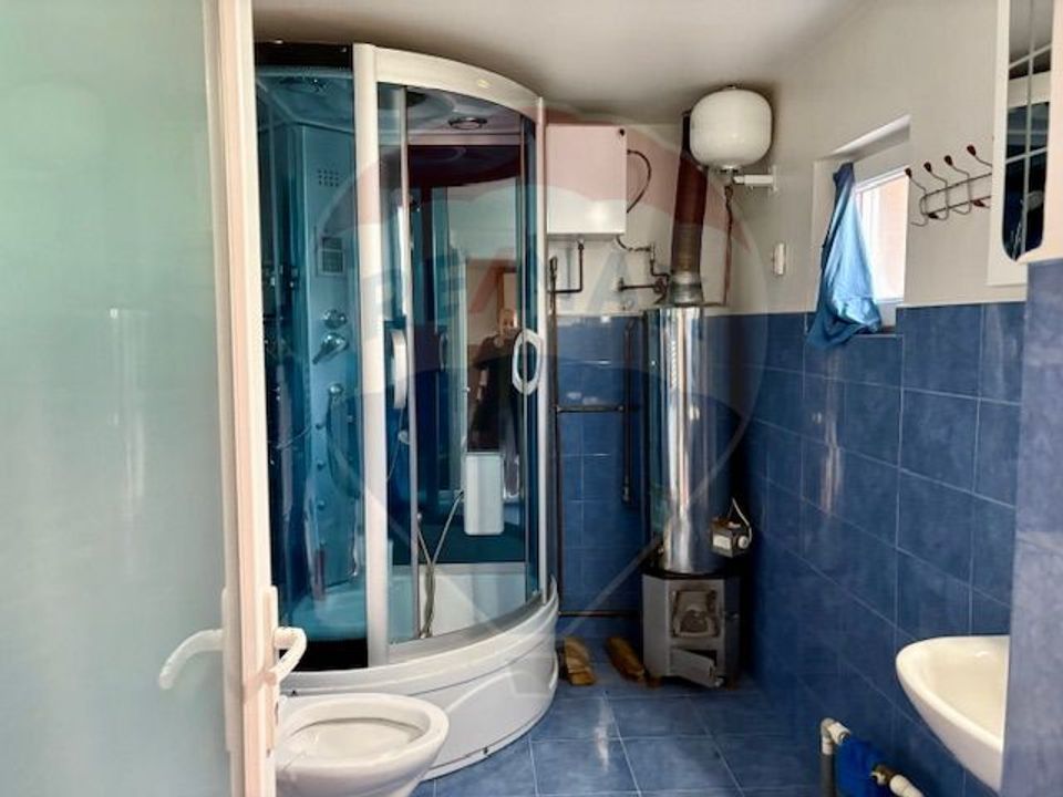 6 room House / Villa for sale