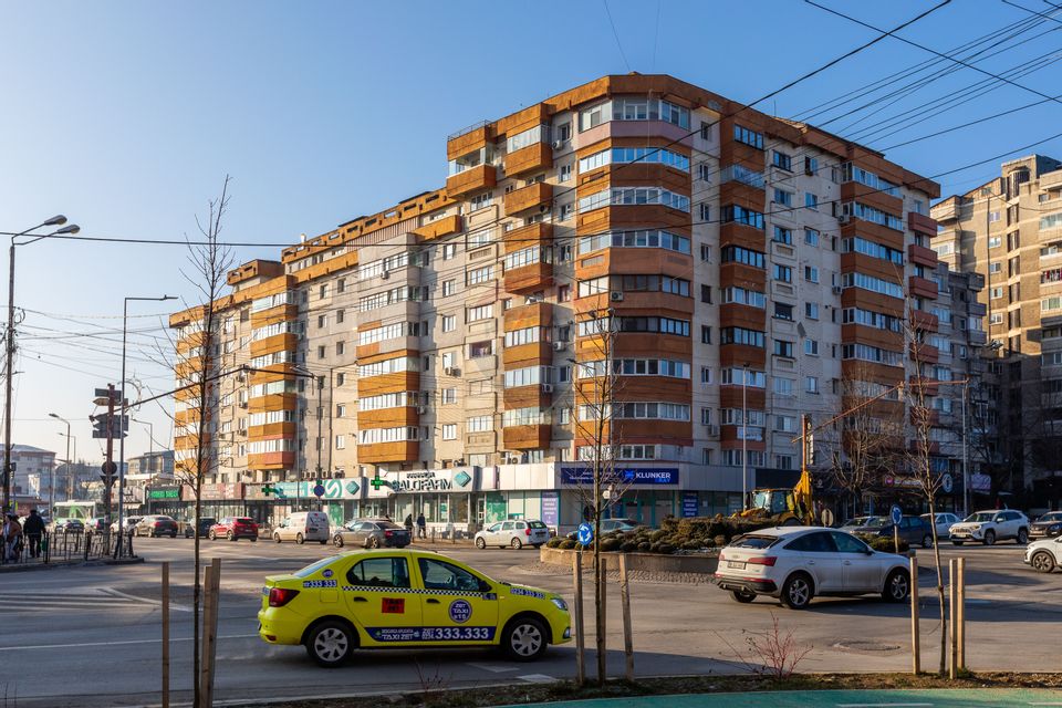 Apartament cu 3 camere de vânzare în zona Ultracentral