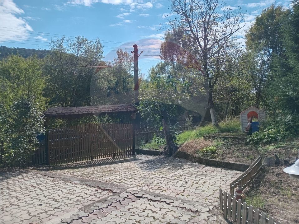 OCAZIE!!! CASA SUPERBA cu teren in JULITA jud Arad in M tii Zarandului