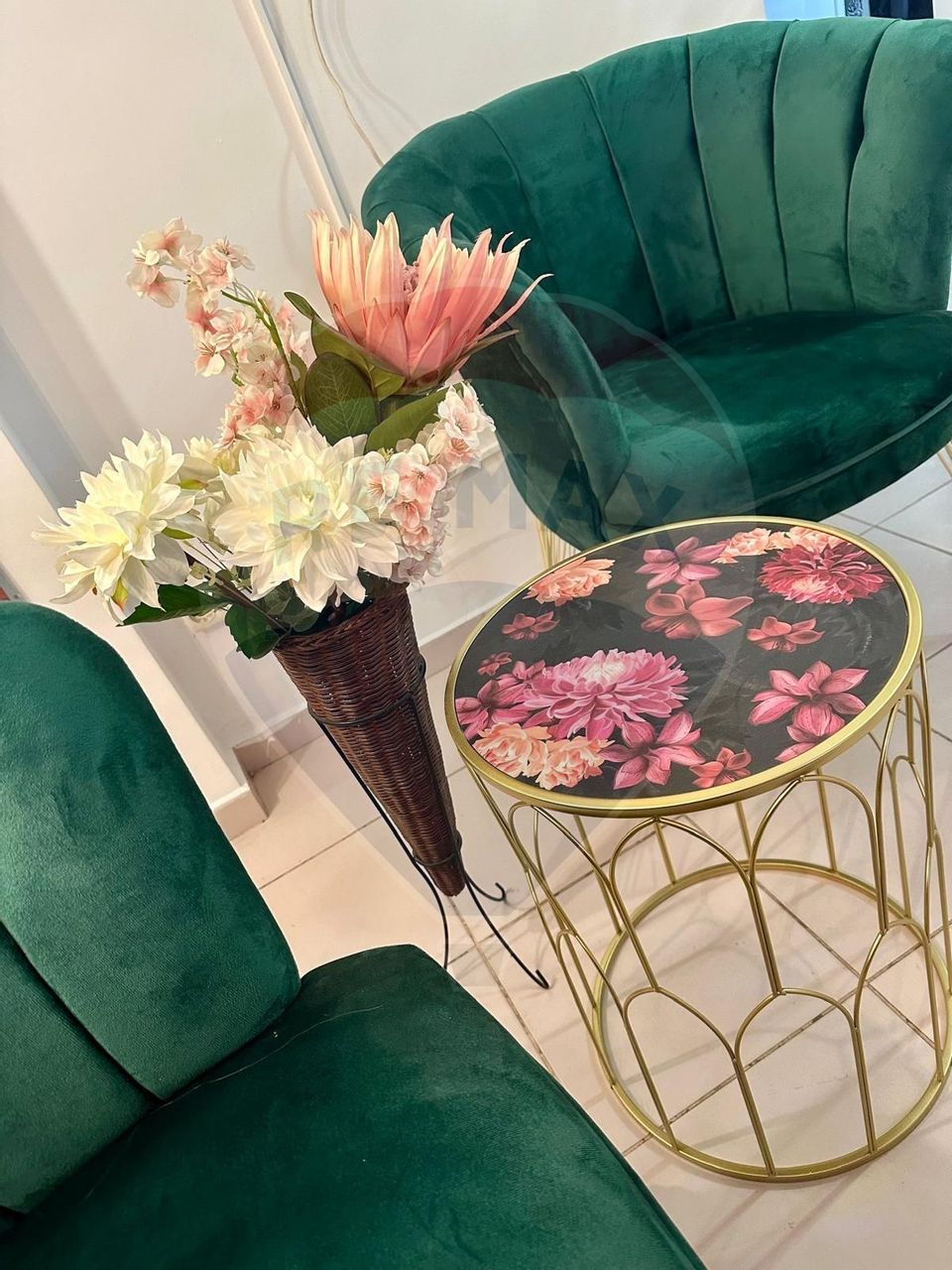 90sq.m Commercial Space for rent, Moinesti area