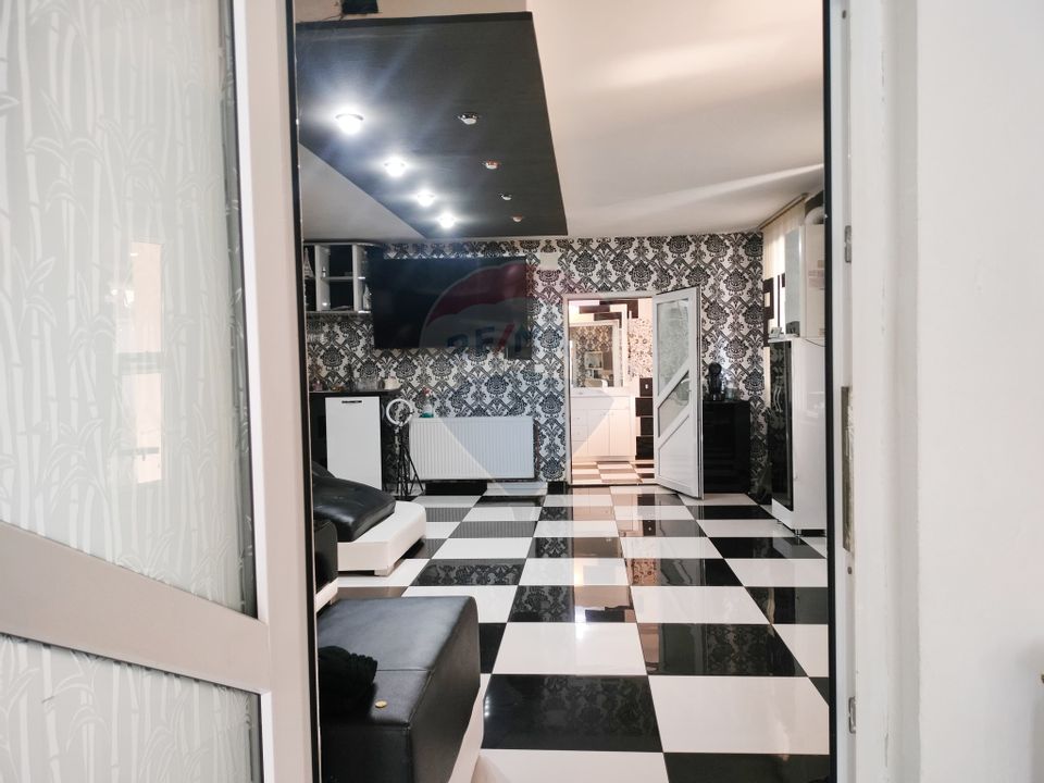 6 room House / Villa for sale