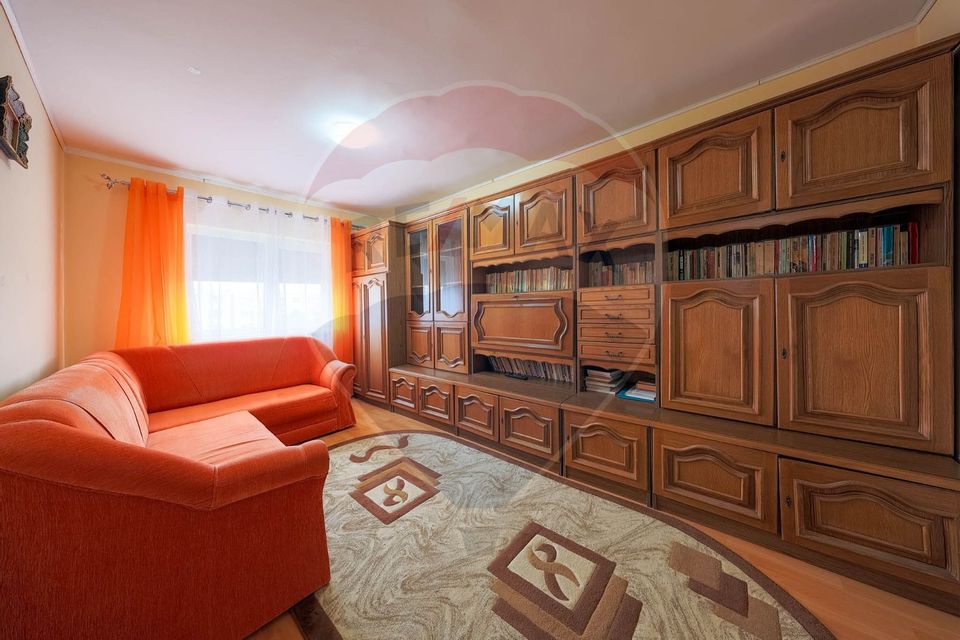 Apartament cu 3 camere, mobilat si utilat, Codrul Cosminului!