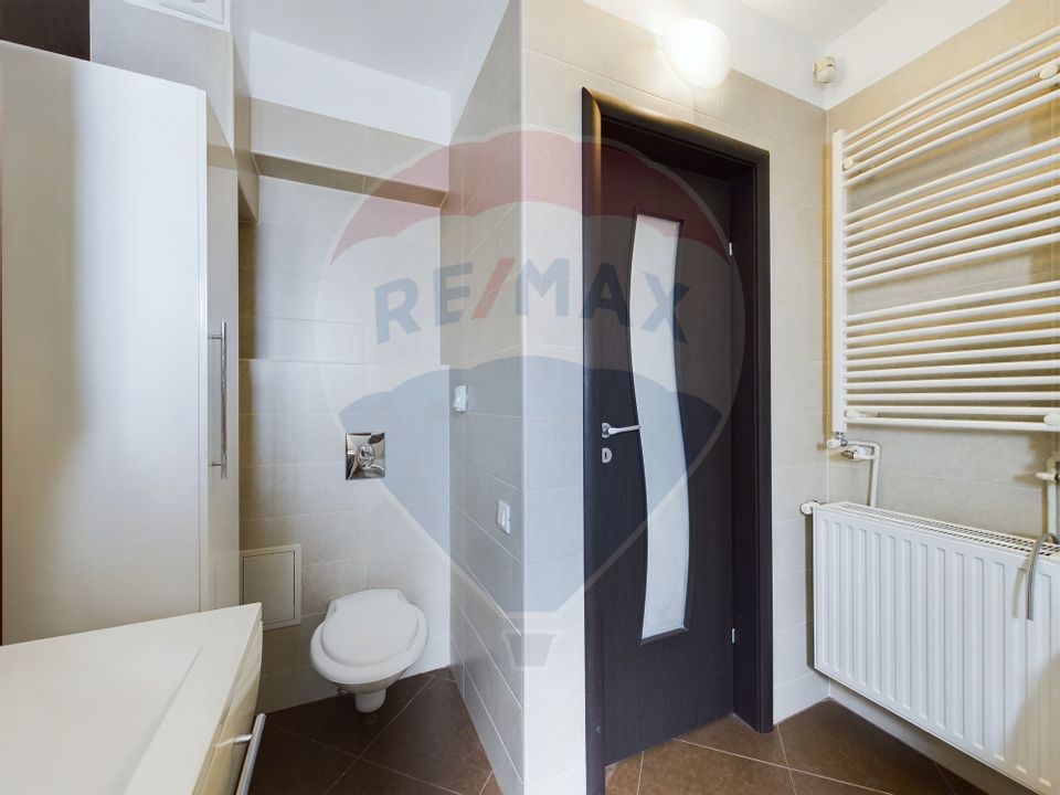 Penthouse cu 3 camere de vânzare în zona Bucurestii Noi