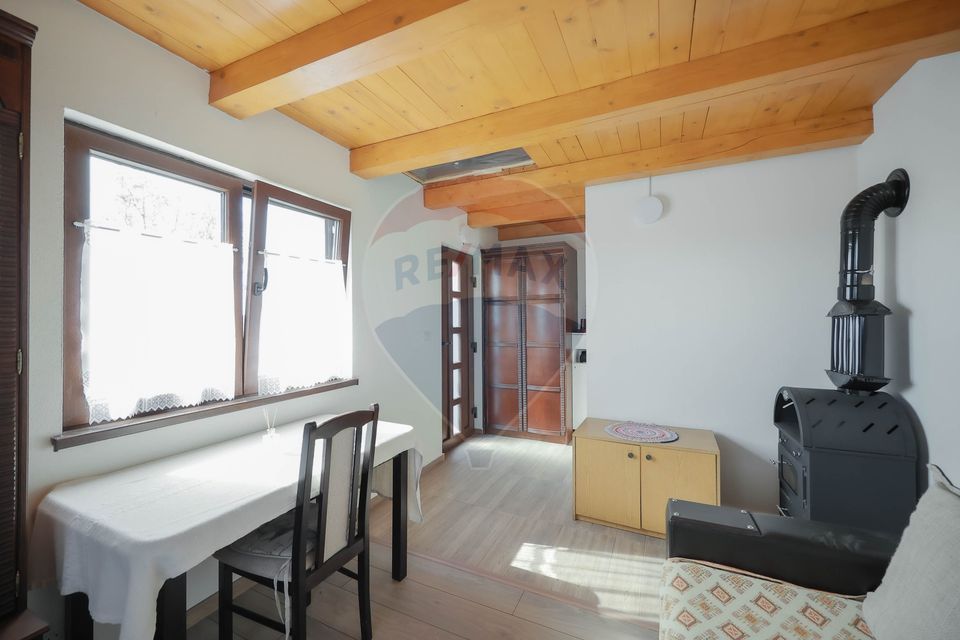 Casă de vânzare, tip duplex, teren 889 mp, în Păușa, comuna Nojorid