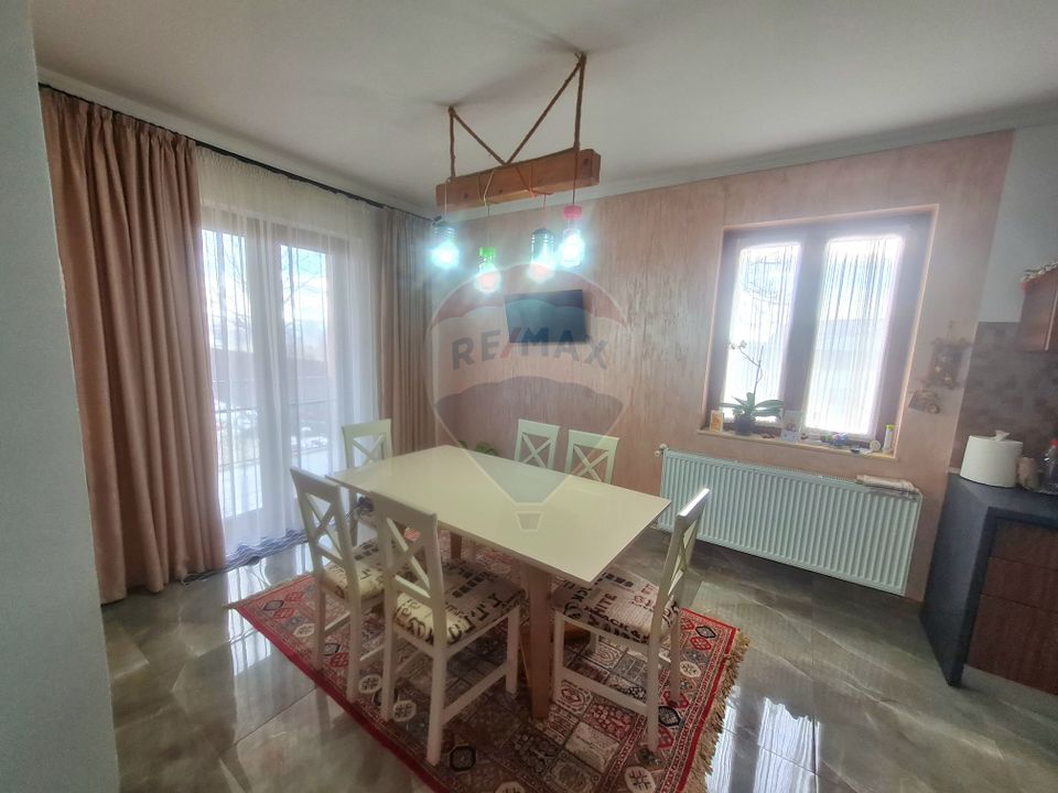 Vila moderna P+M cu 4 camere de vânzare