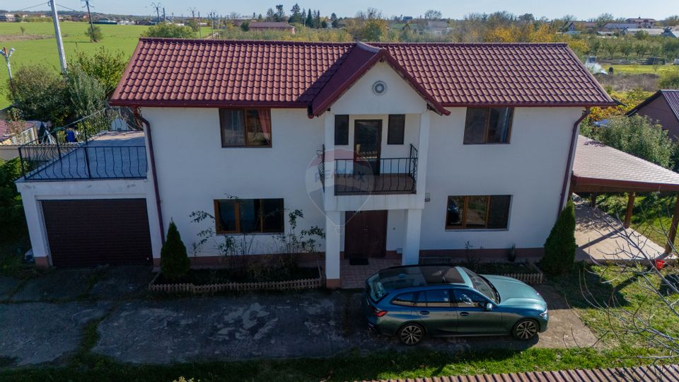 Casă / Vila de Vanzare