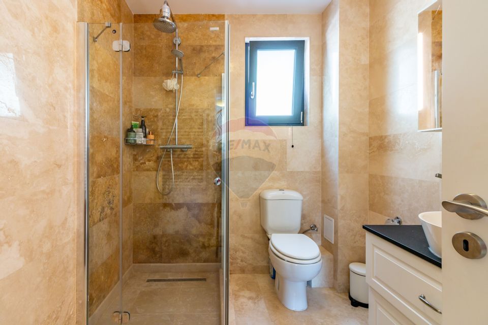 Casă / Vilă în zona Odai, Otopeni, strada privata