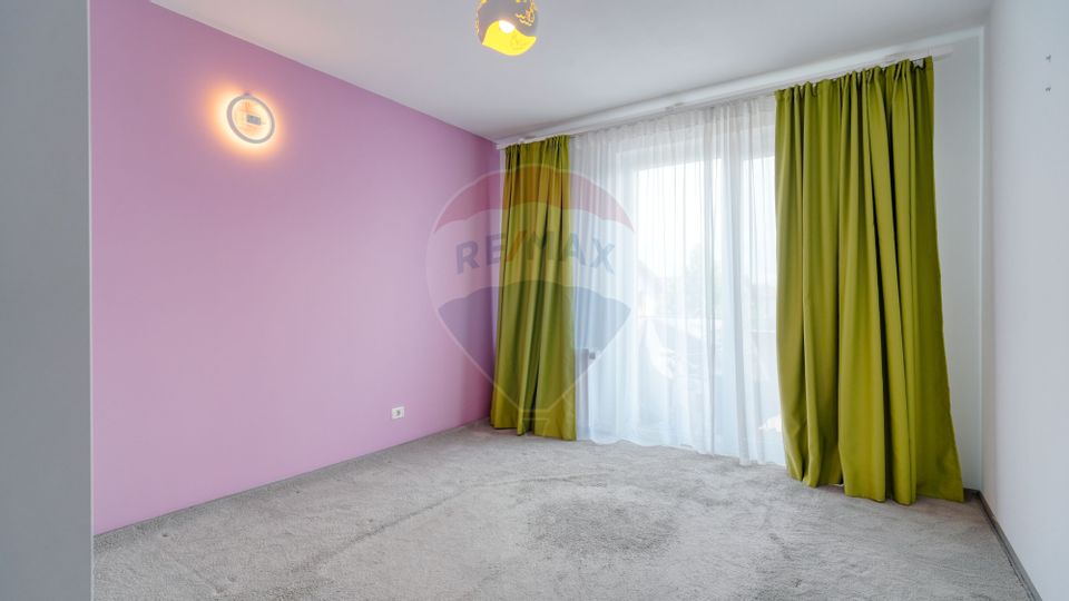 Apartament 3 camere 95 metri pătrați utili și 2 locuri de parcare