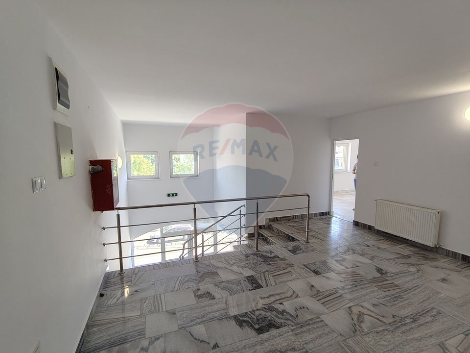 DE ÎNCHIRIAT – Spațiu comercial generos P+2 în zonă Centrală