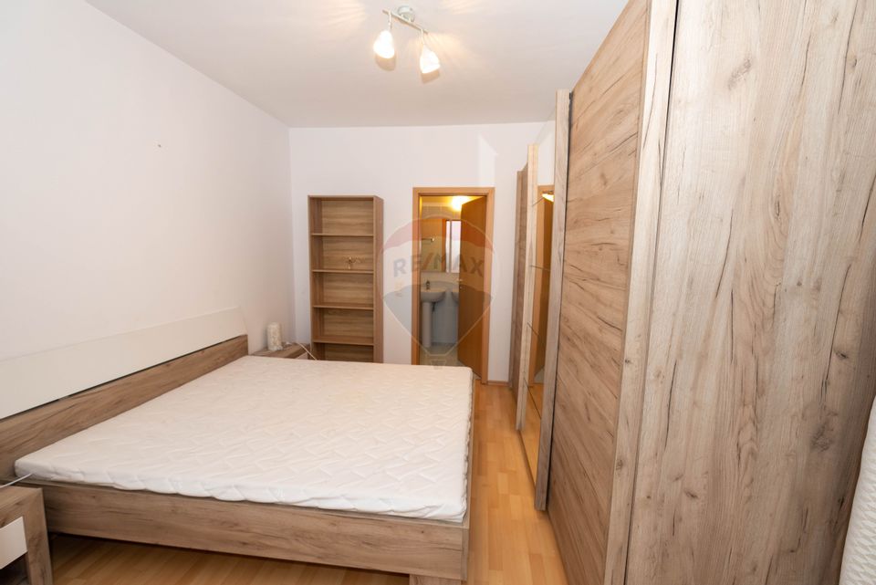 Apartament cu 3 camere de vanzare complex  Rasarit De Soare, Titan