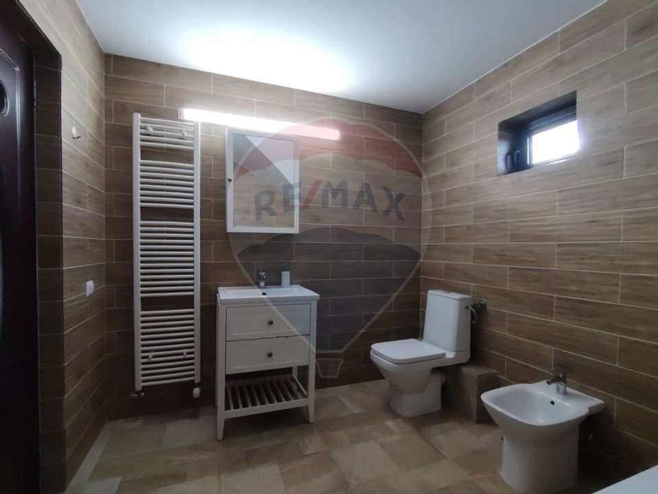 COMISION ZERO Casa spatioasa în Sasar cu curte și garaj