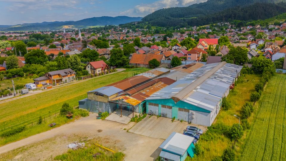Spațiu industrial de 1,690mp, teren 3800 mp la 2 km de Brașov