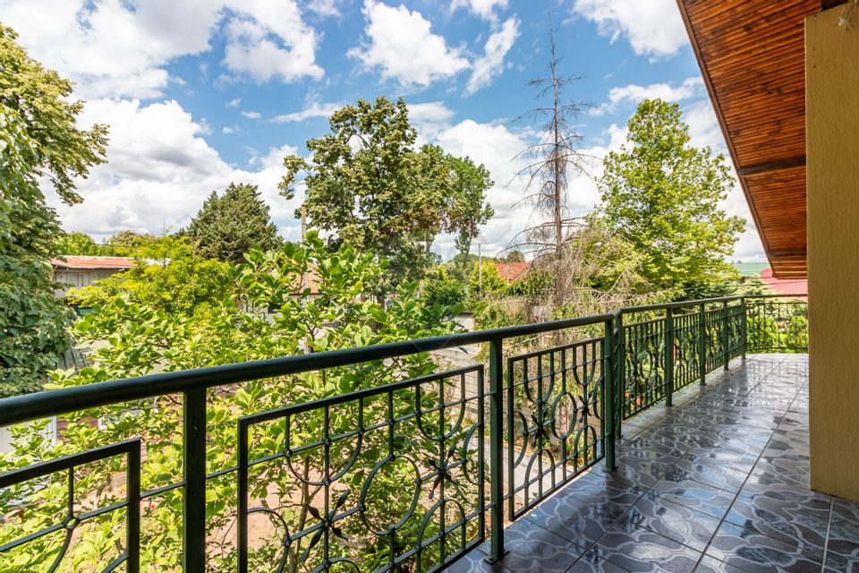 Snagov Villa for Sale | Pool, Orchard, 8 Rooms | 3077 sqm land